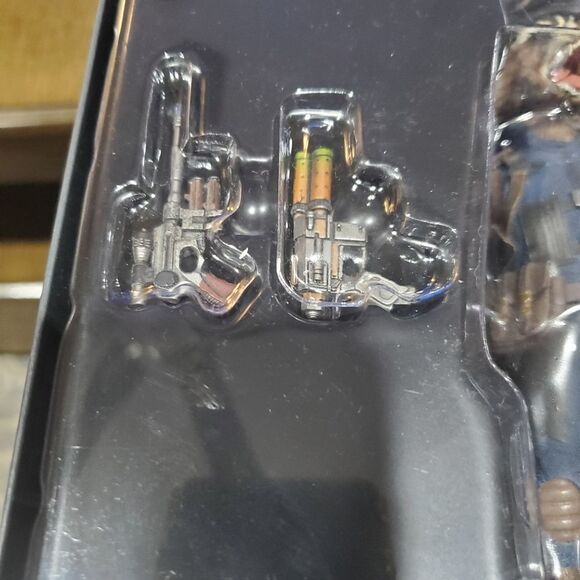 Disney  Marvel Guardians of the Galaxy Volume 2 ROCKET - Picture 7 of 7